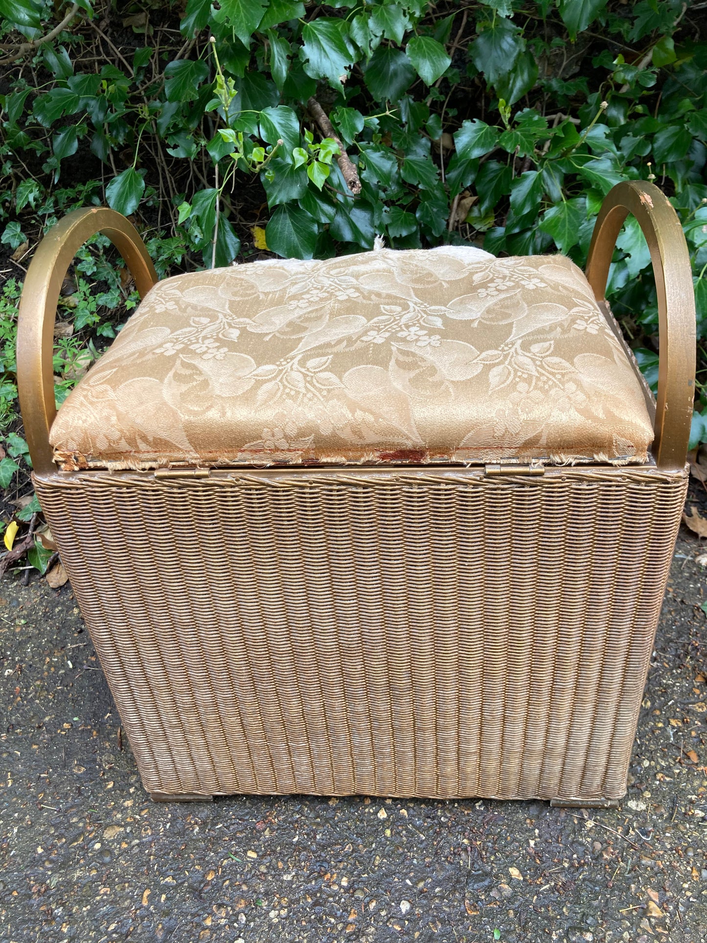 Lloyd Loom Storage Seat In Need Of Reupholstering