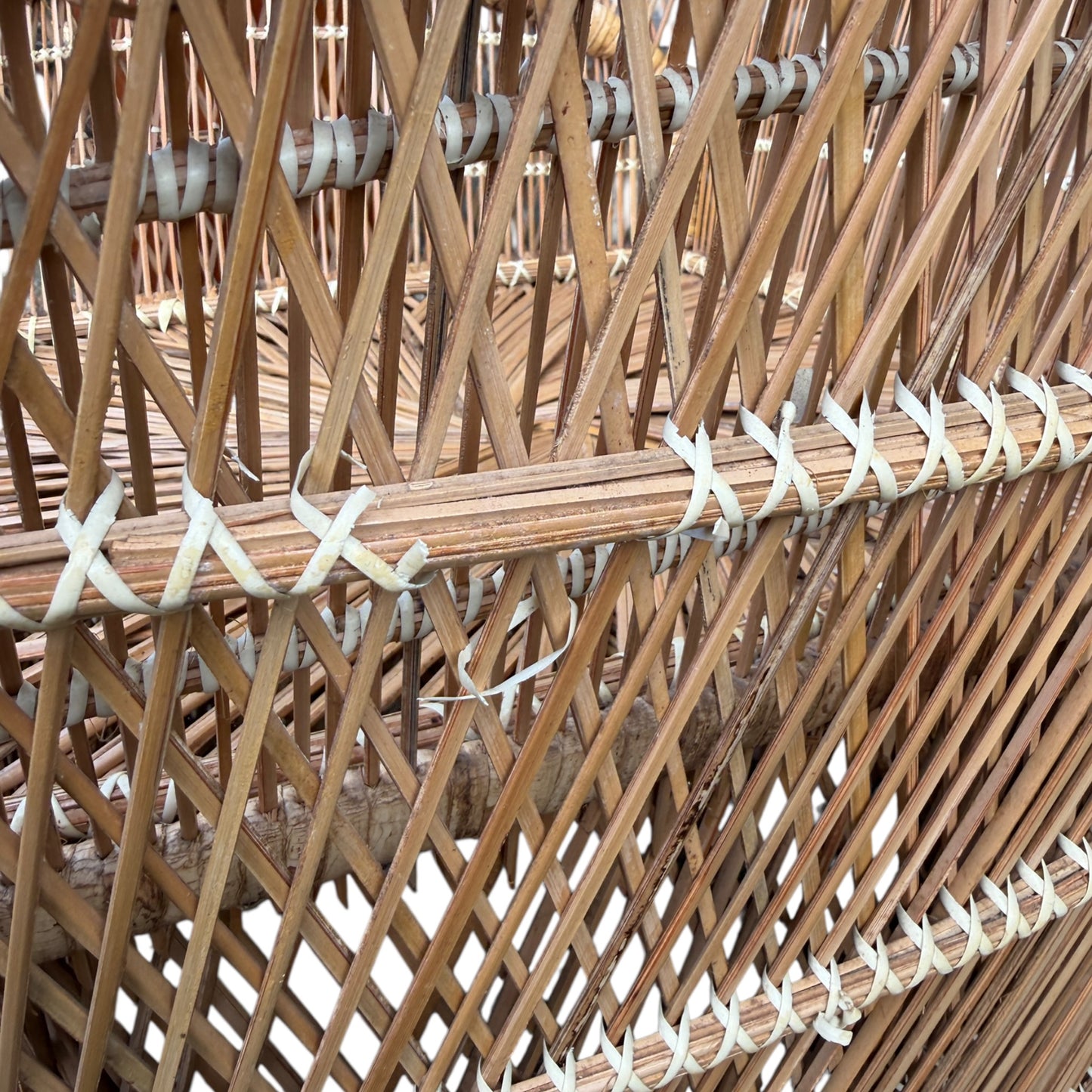 Vintage Peacock Wicker Chair – Boho Rattan High Back Lounge Chair / Conservatory Armchair