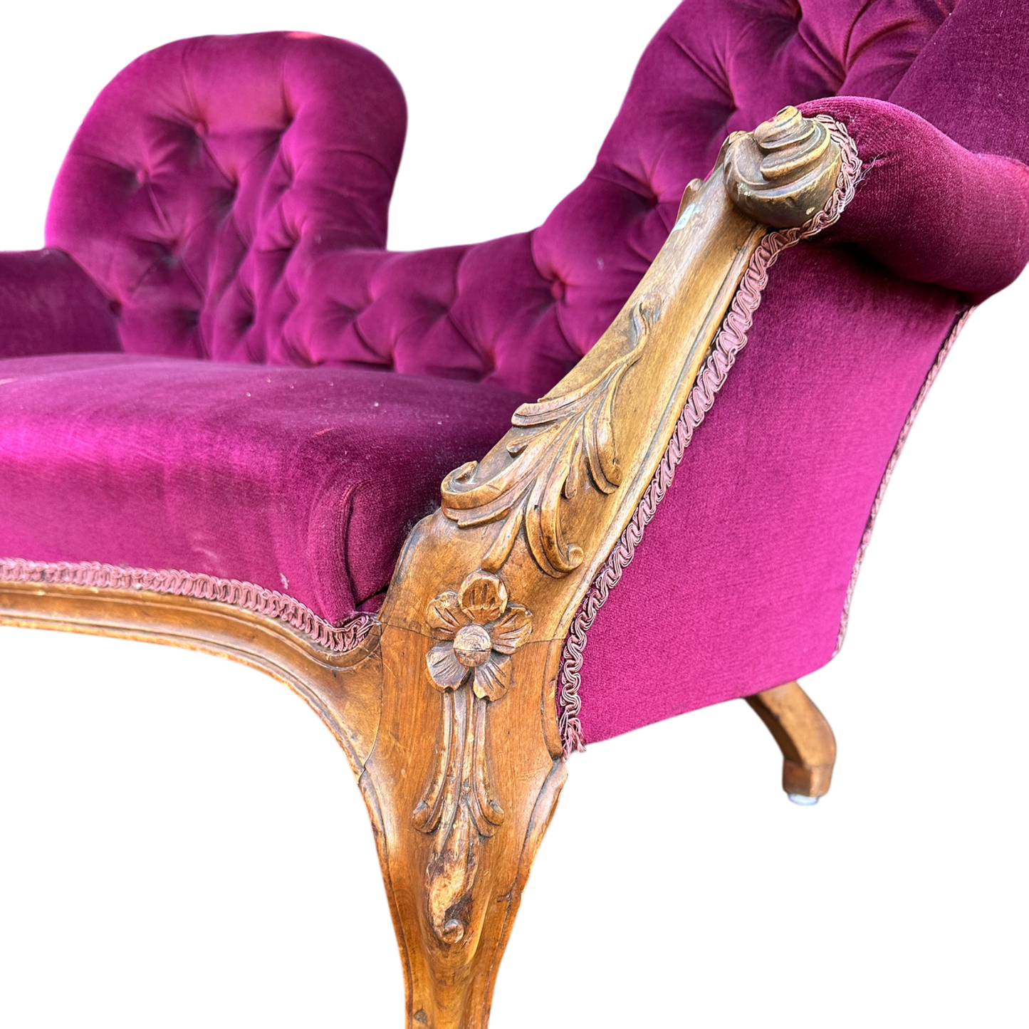 Quality Mid Victorian Double Camel-Back Walnut Framed Settee Chaise Sofa
