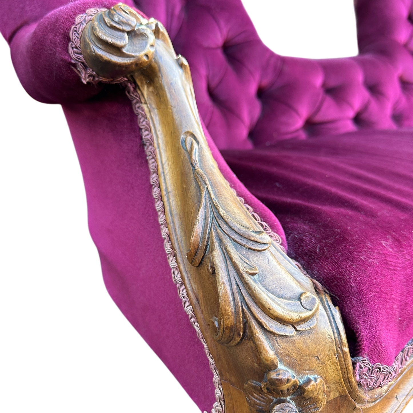 Quality Mid Victorian Double Camel-Back Walnut Framed Settee Chaise Sofa