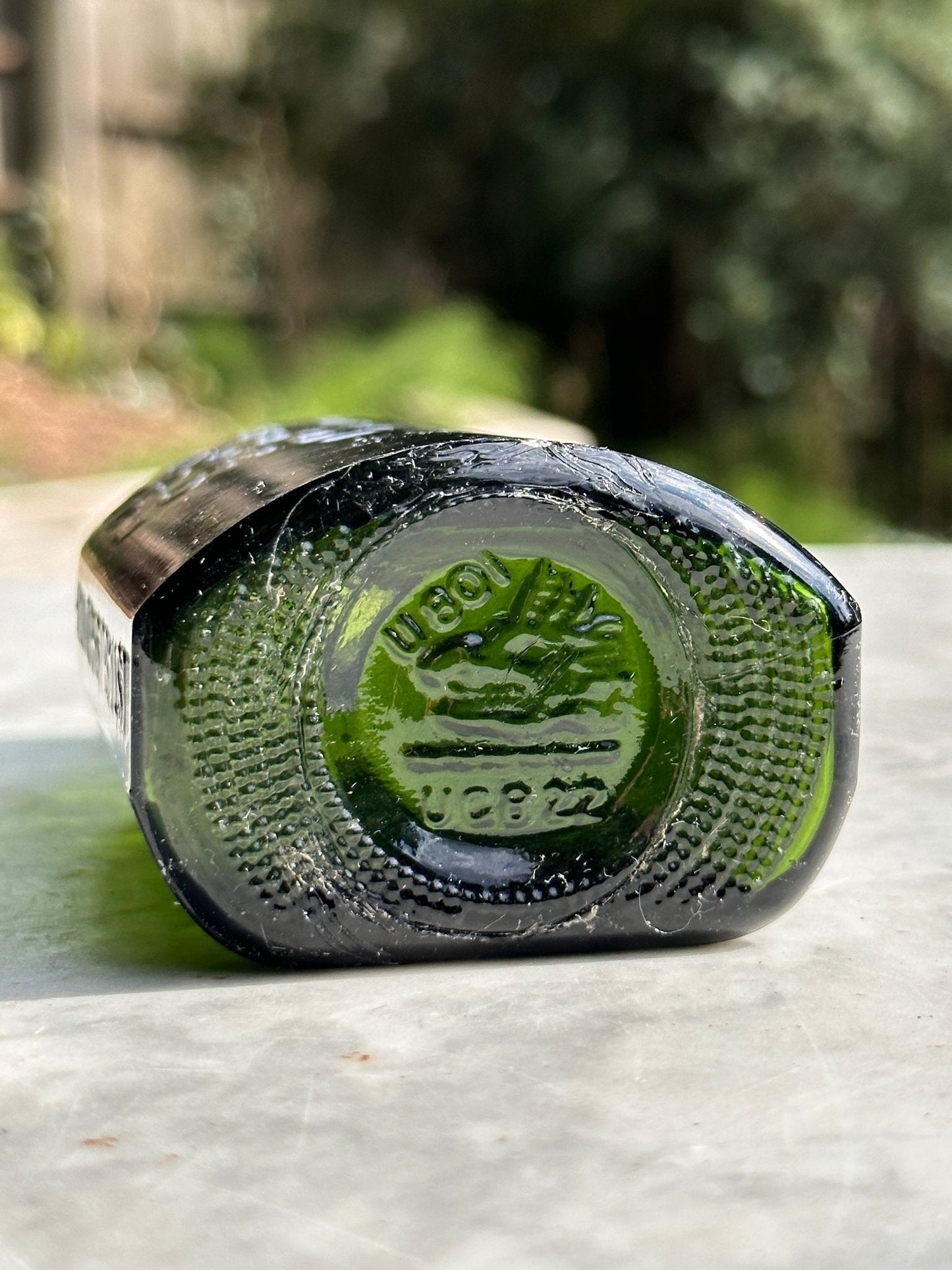 Gordons Antique Green Glass Bottle - Vintage Glass BottleThe Furniture Recycling ShopBottle