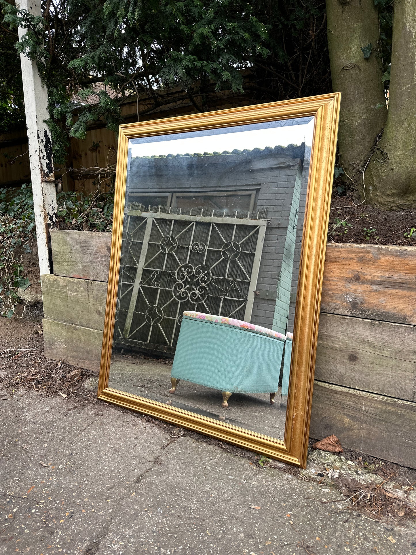Contemporary Gilt Framed Rectangular Wall Hanging Mirror