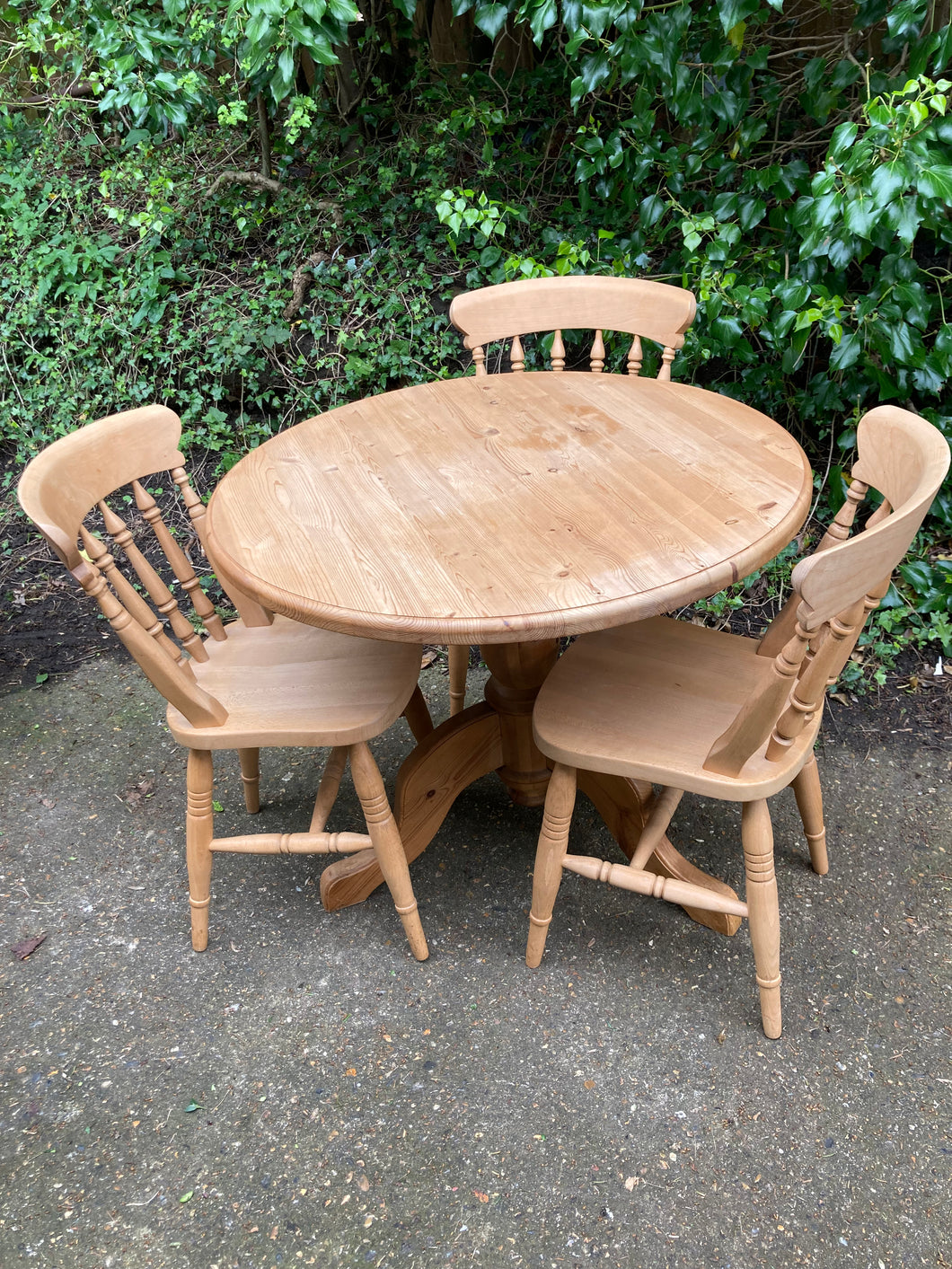 Solid Pine Round Table On A Pedestal And Three Sturdy Chairs Set