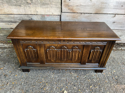 Vintage Old Charm Oak Blanket Box Storage