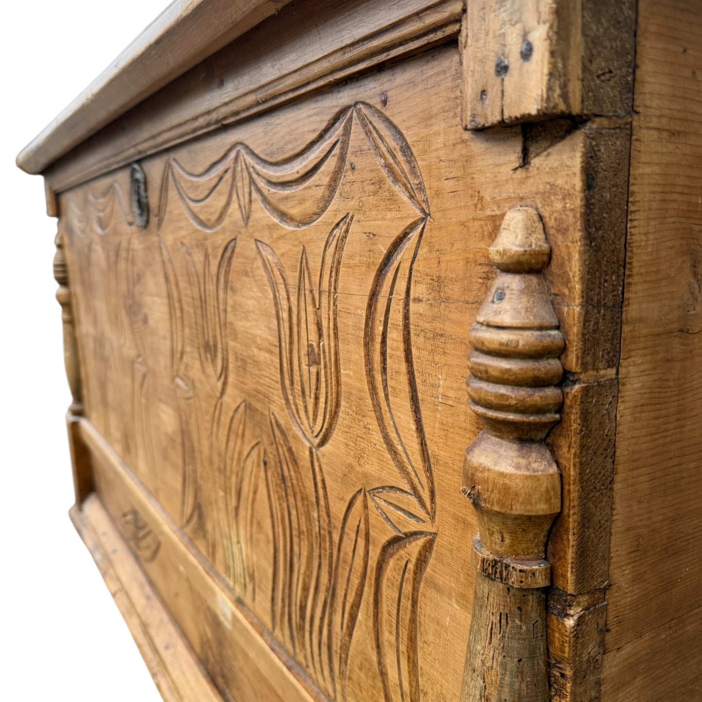 Antique Carved Pine Blanket Chest / Trunk – Folk Art Storage Chest with Tulip Carving