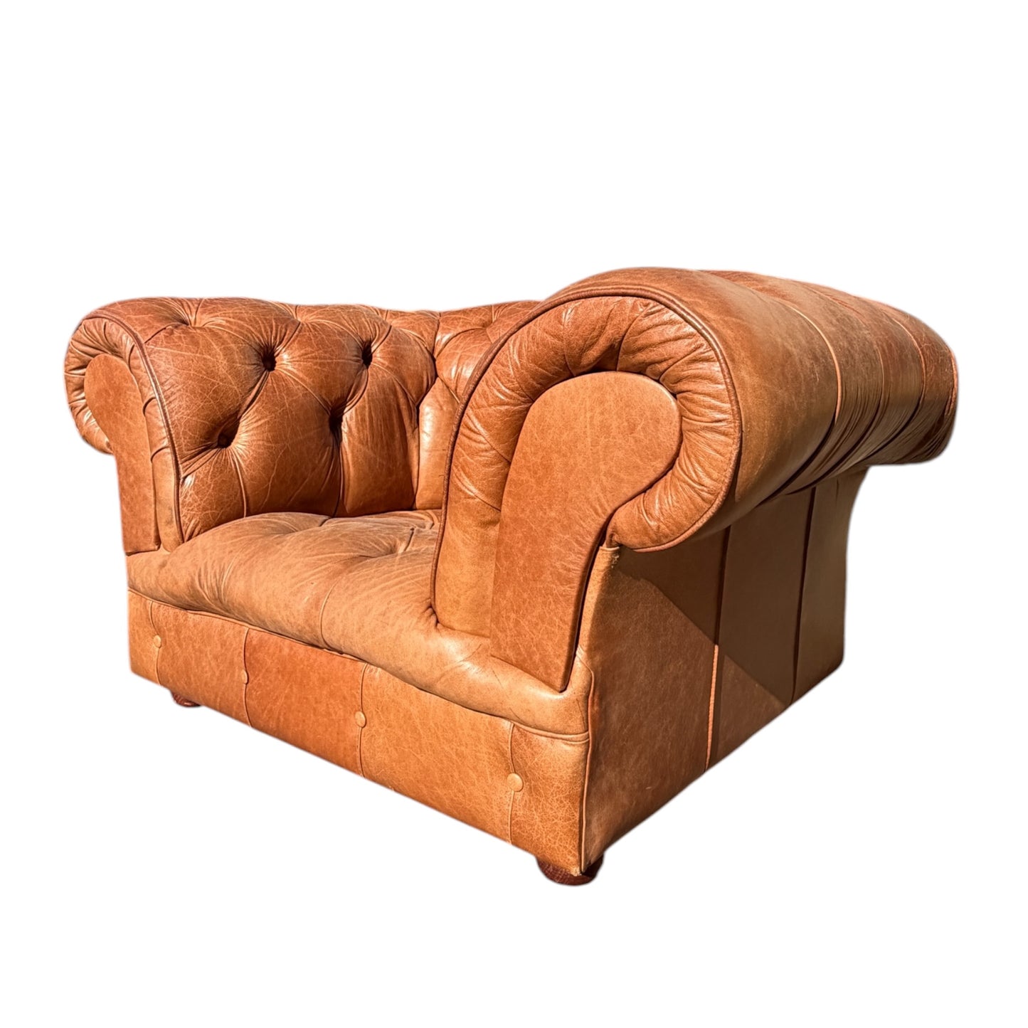 Vintage Tan Leather Chesterfield Armchair / Deep Buttoned Club Chair / Cigar Chair