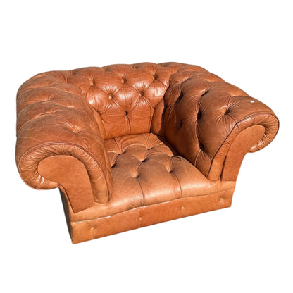 Vintage Tan Leather Chesterfield Armchair / Deep Buttoned Club Chair / Cigar Chair