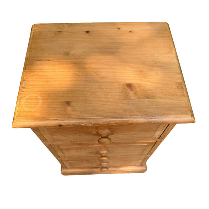Contemporary Pine Bedside Chest - 3 Drawer Slim Nightstand Storage Unit 66cm