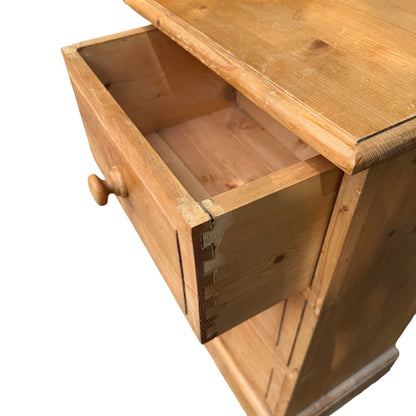 Contemporary Pine Bedside Chest - 3 Drawer Slim Nightstand Storage Unit 66cm