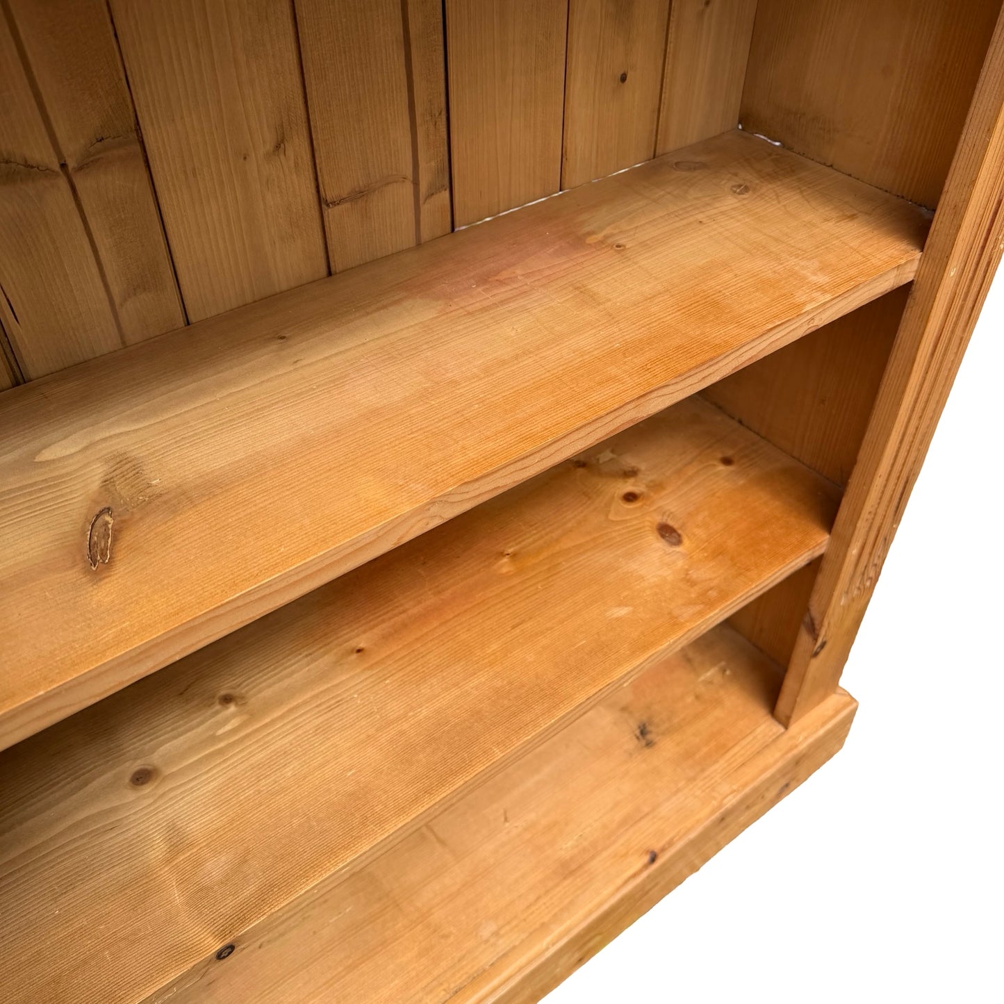 Contemporary Pine Bookshelf - Low 3 Tier Shelving Unit - Victorian Style 90cm