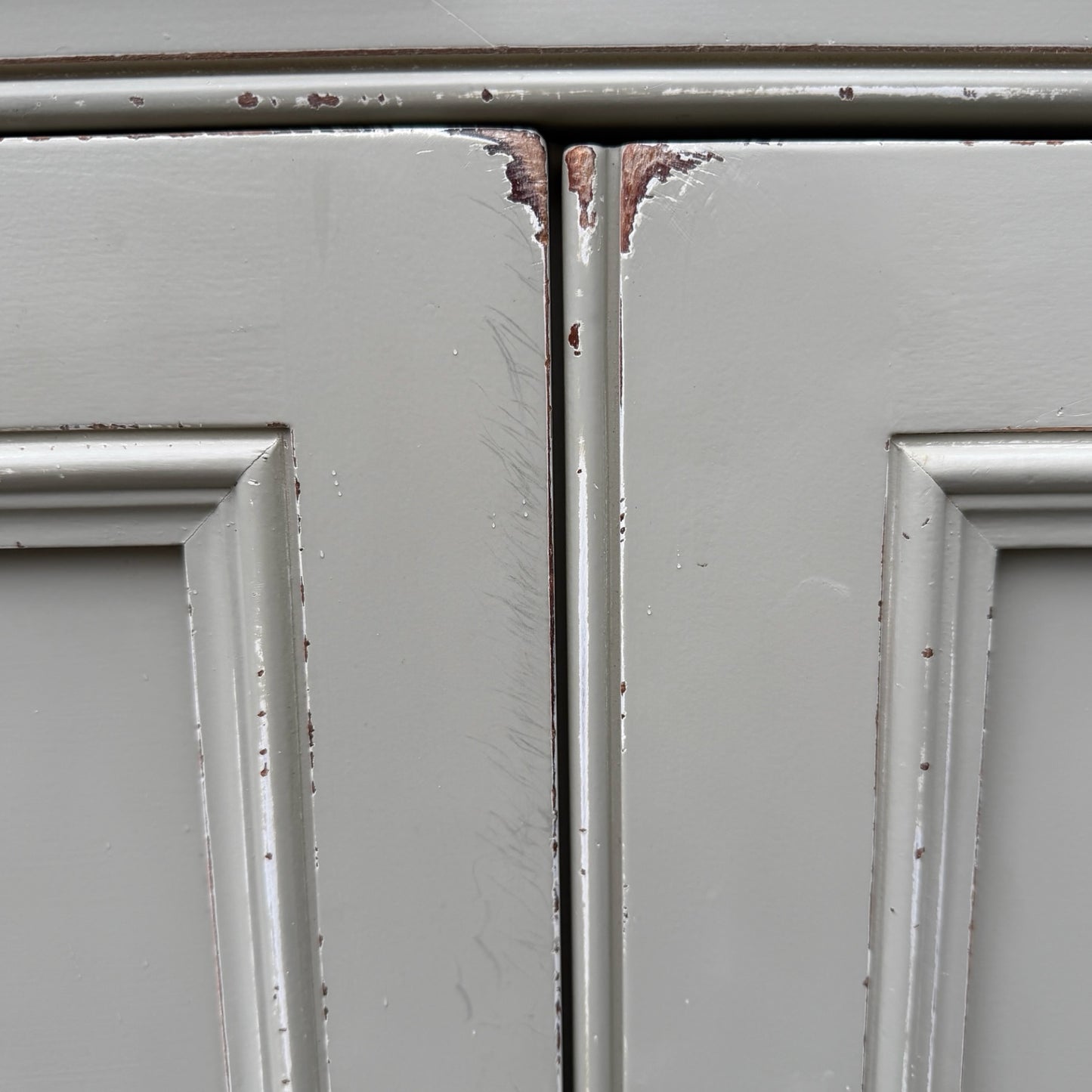 Grey Contemporary Painted Linen Cupboard Housekeeper's Pantry
