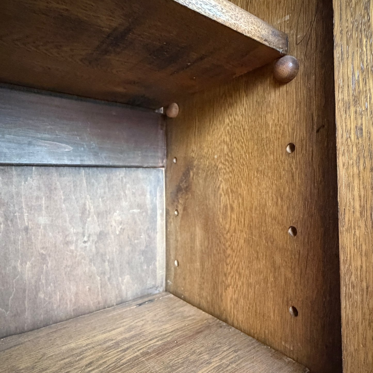 Antique Arts & Crafts Oak Glazed Bookcase with Leaded Stained Glass Doors – Early 20th Century