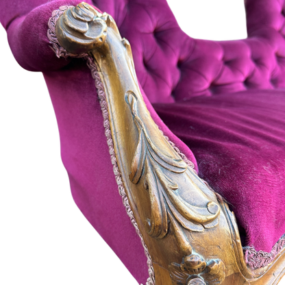 Quality Mid Victorian Double Camel-Back Walnut Framed Settee Chaise Sofa