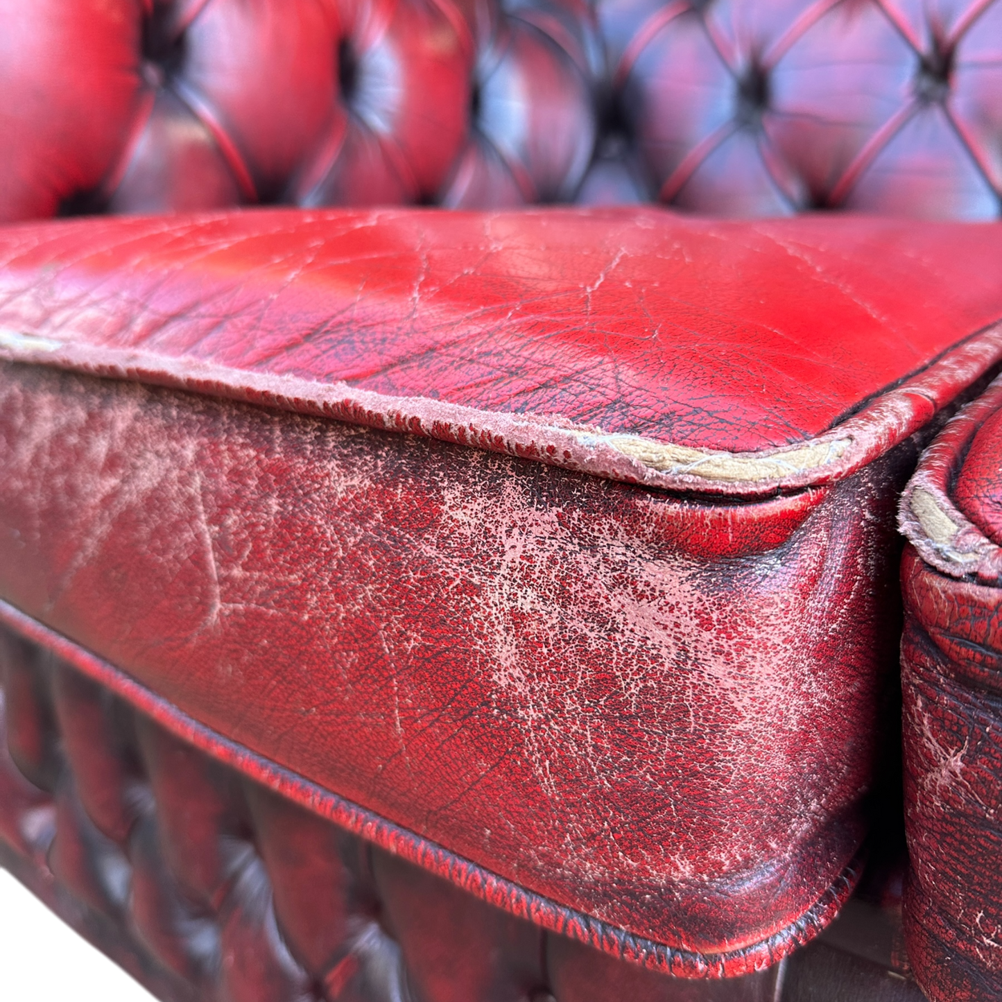Read Leather Vintage Three Seater Button Backed Chesterfield Sofa