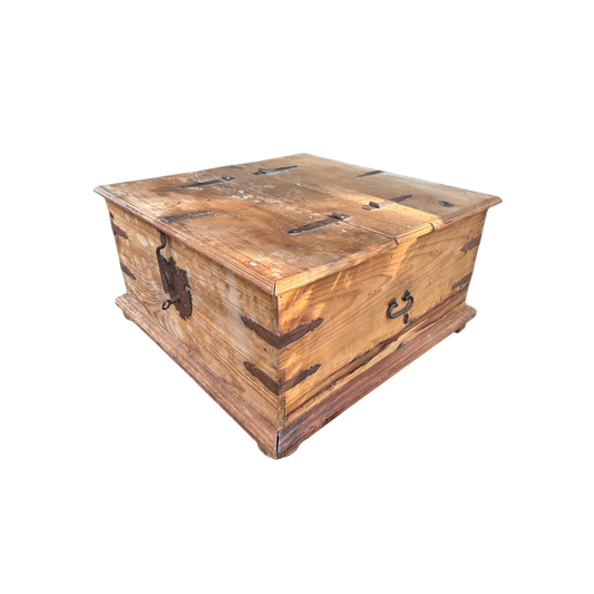 Vintage Mexican Pine Coffee Table Trunk With Twin Lid