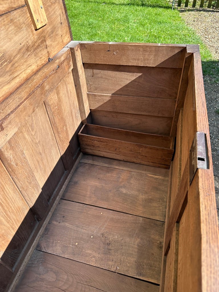 Early 19th Century Antique Tall Oak Mule Chest, Blanket Chest With Candle BoxThe Furniture Recycling Shop
