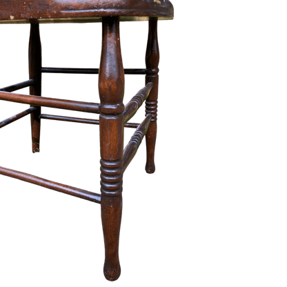Early 20th Century Vintage Oak Windsor Spindle Back ChairThe Furniture Recycling Shop