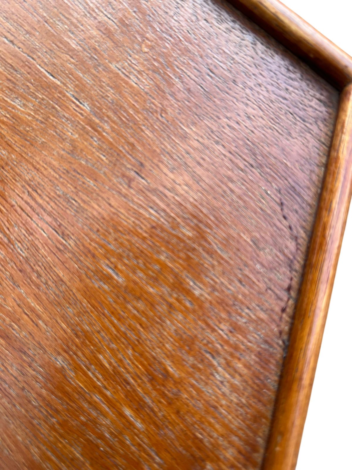 Oak pedestal table with three curved splayed legs, mid century style