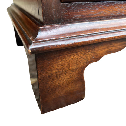 Narrow bedroom chest of drawers suitable for hallway or compact spaces