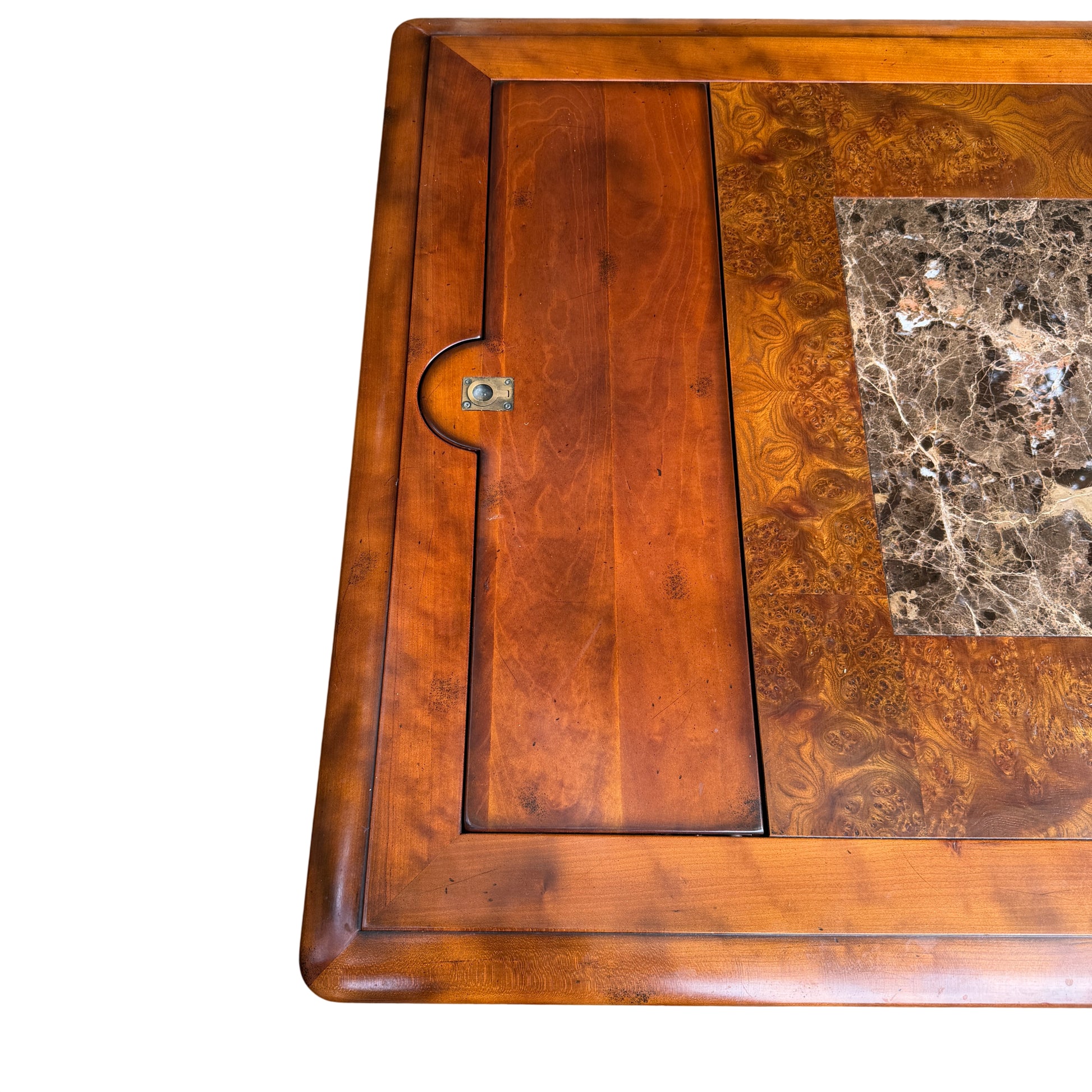 Top edge detail of wooden coffee table showing moulded surround