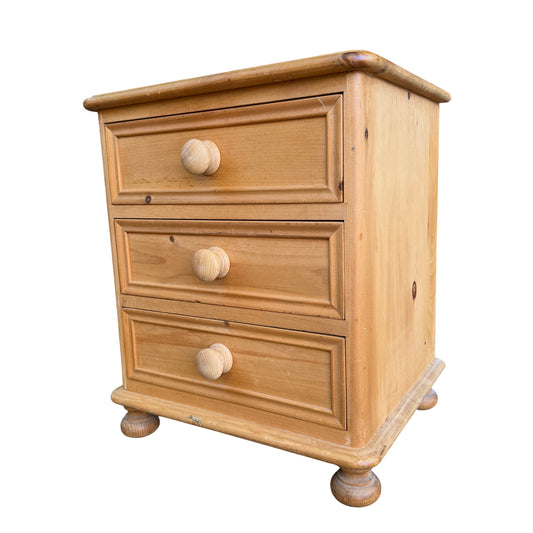 Vintage pine bedside cabinet small chest of drawers with turned knobs and bun feet