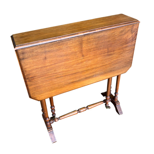 Victorian oak tilt-top occasional table with turned legs and stretcher base