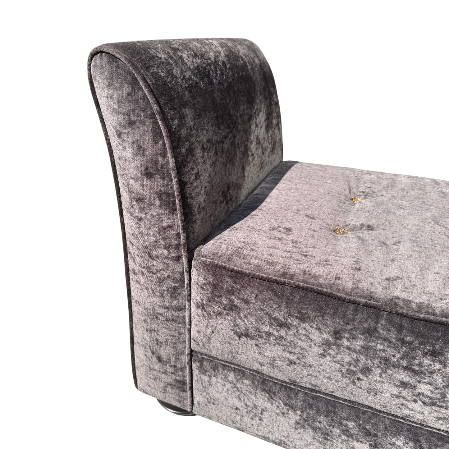 Upholstered chaise longue in grey velvet with straight base and turned feet