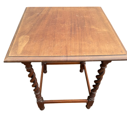 Corner detail showing detached apron and moulding on Jacobean revival table