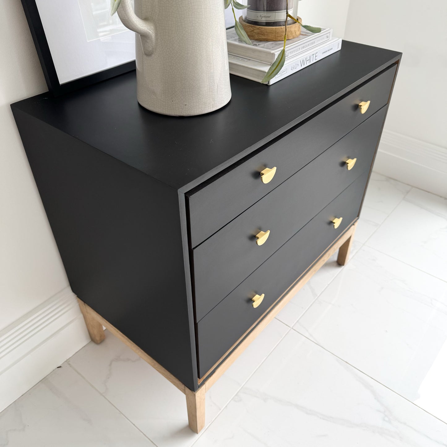 Hackney Carriage | Small & Co | Durable Furniture Paint
