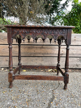 Load image into Gallery viewer, Ornate Edged Oak Occasional Side Table
