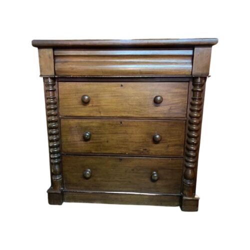 Victorian mahogany four graduating chest of drawers