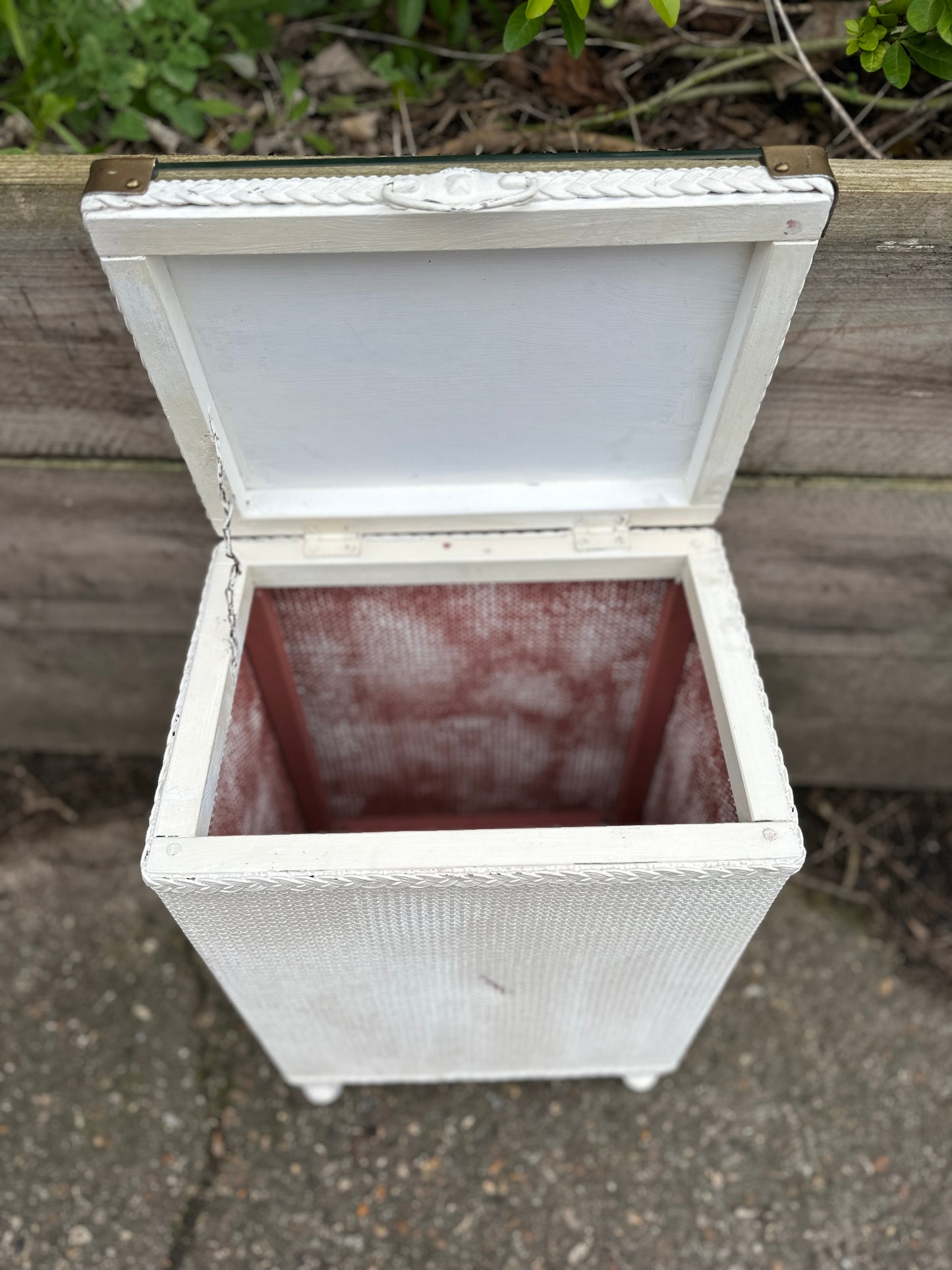 Ratan Laundry Chest Box Painted In White With Glass Top
