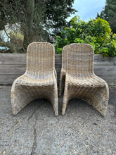 Load image into Gallery viewer, Set x 4 Wicker Dining Chairs With Ergonomic Natural Shape
